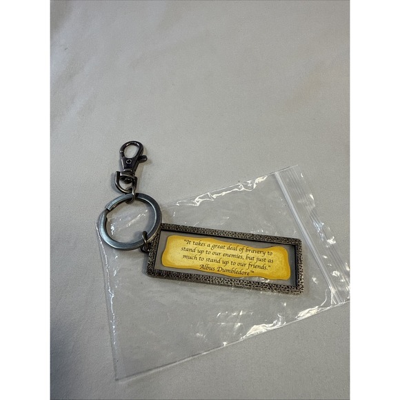 Other - Universal Studios Harry Potter Albus Dumbledore Bravery Quote Pewter Keychain